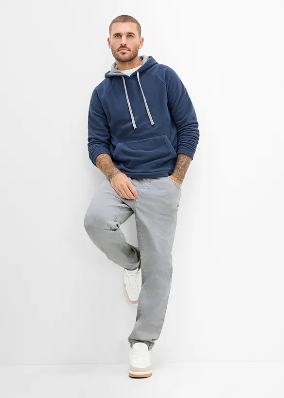 Dra p&aring;-byxa av bomullstwill i Relaxed Fit med Tapered ben, bonprix