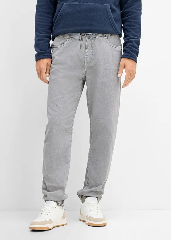 Dra p&aring;-byxa av bomullstwill i Relaxed Fit med Tapered ben, bonprix