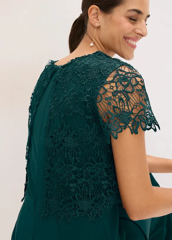 Jumpsuit av stabil trik&aring; med spets, bonprix