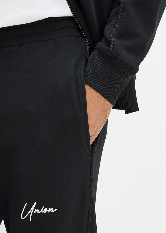 Joggingbyxa i bomull med kontrasterande detaljer, bonprix