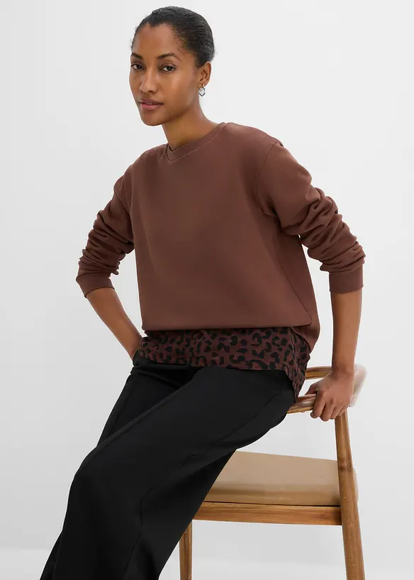 Sweatshirt med leopardm&ouml;nstrad bes&auml;ttning, bonprix