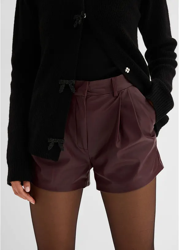 Korta shorts i skinnimitation, bonprix