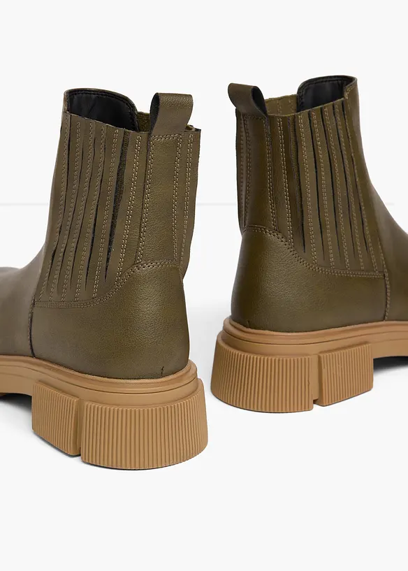 Chelseaboots med profilsula, bonprix