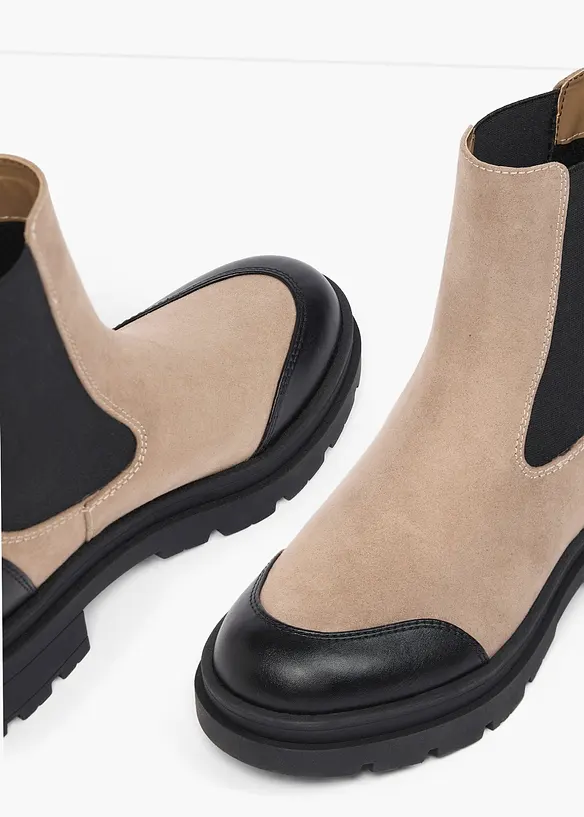 Chelseaboots med profilsula, bonprix