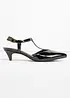 Pumps med remmar och lacklook, bonprix