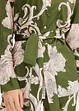 Blus av mönstrad satin, bonprix